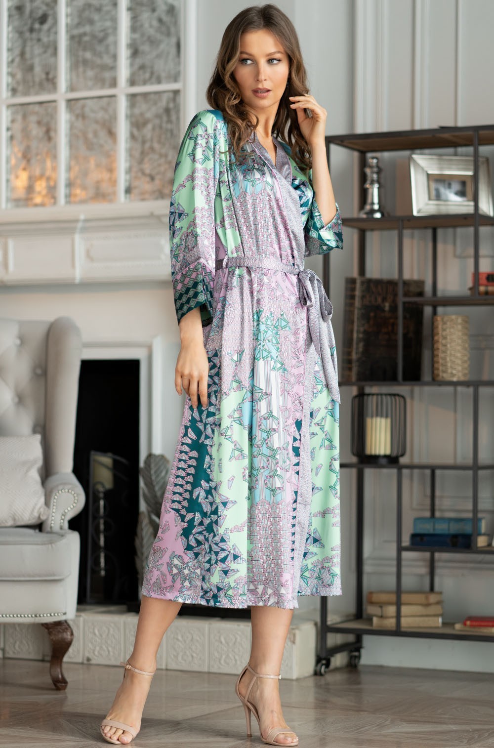 Атласный халат женский длинный запашной GEOMETRY 7009 Mia-Amore