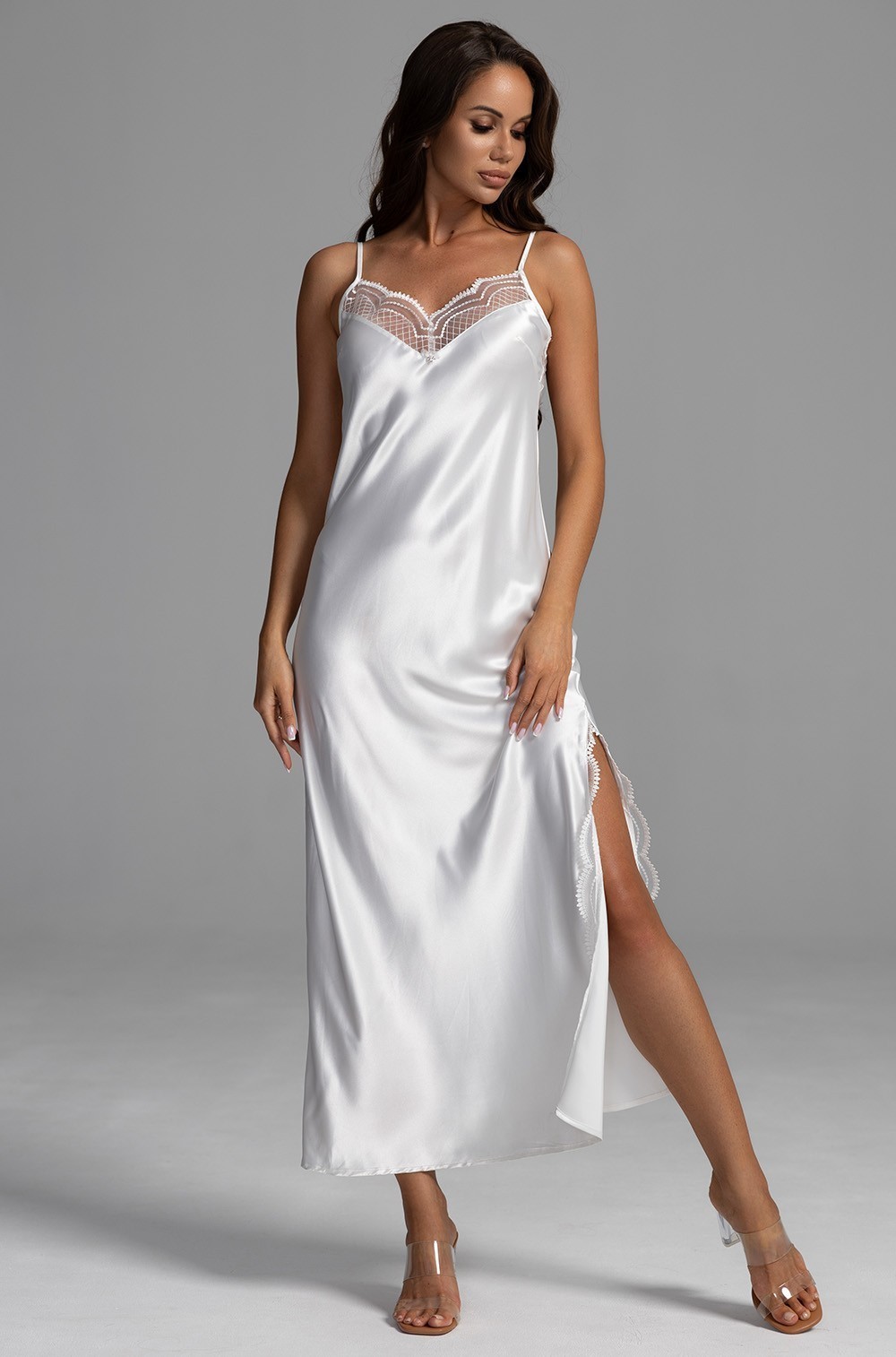 Шёлковая сорочка белая длинная с вышивкой Реджина 3908 Mia-Amore