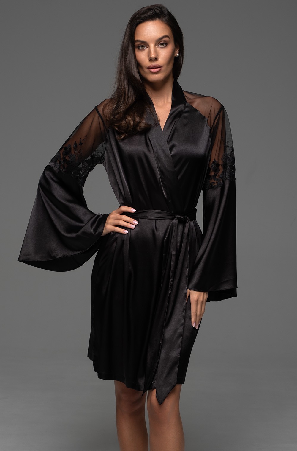 Роскошный шёлковый халат чёрный с кружевом Merlot 4743 Mia-Amore