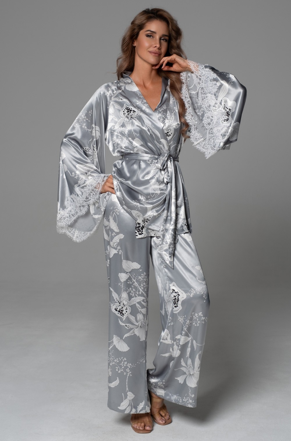 Шёлковая пижама запашной жакет топ брюки серебро 4776 Арабель Mia-Amore