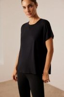 Спортивная футболка женская прозрачной отделкой 70832 Ysabel Mora Испания