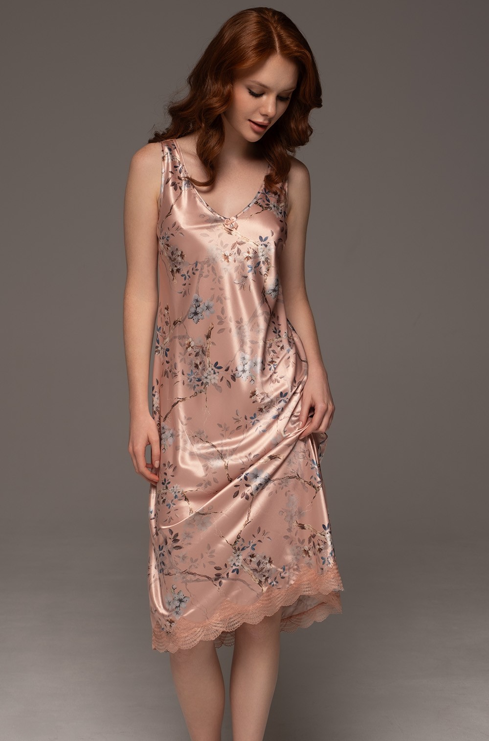 Шёлковая сорочка ниже колена с широким бретелями Фиора 4644 Mia-Amore