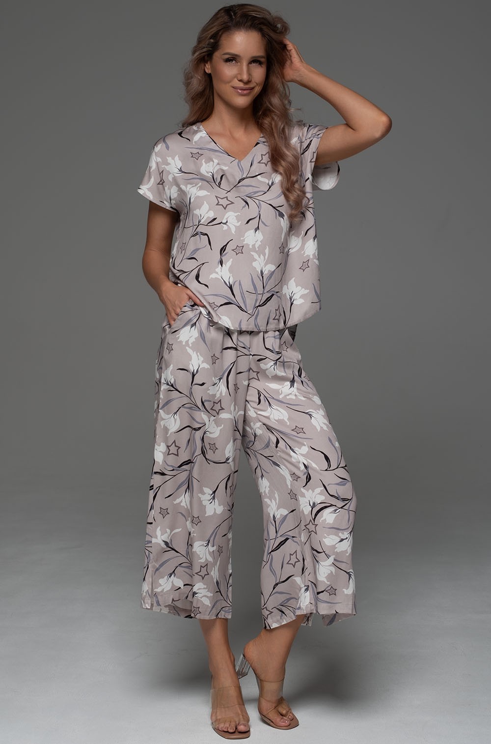 Пижама блузка с укороченными брюками вискоза/шёлк Майла 5566 Mia-Amore