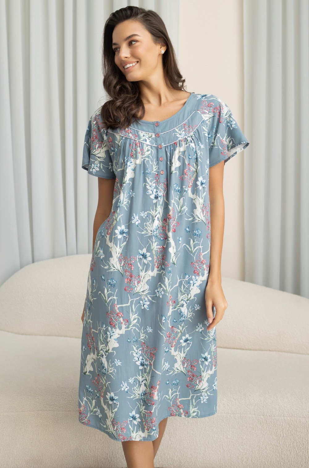 Сорочка из вискозы свободного силуэта с коротким рукавом Зои Zoe 1968 Mia-Amore