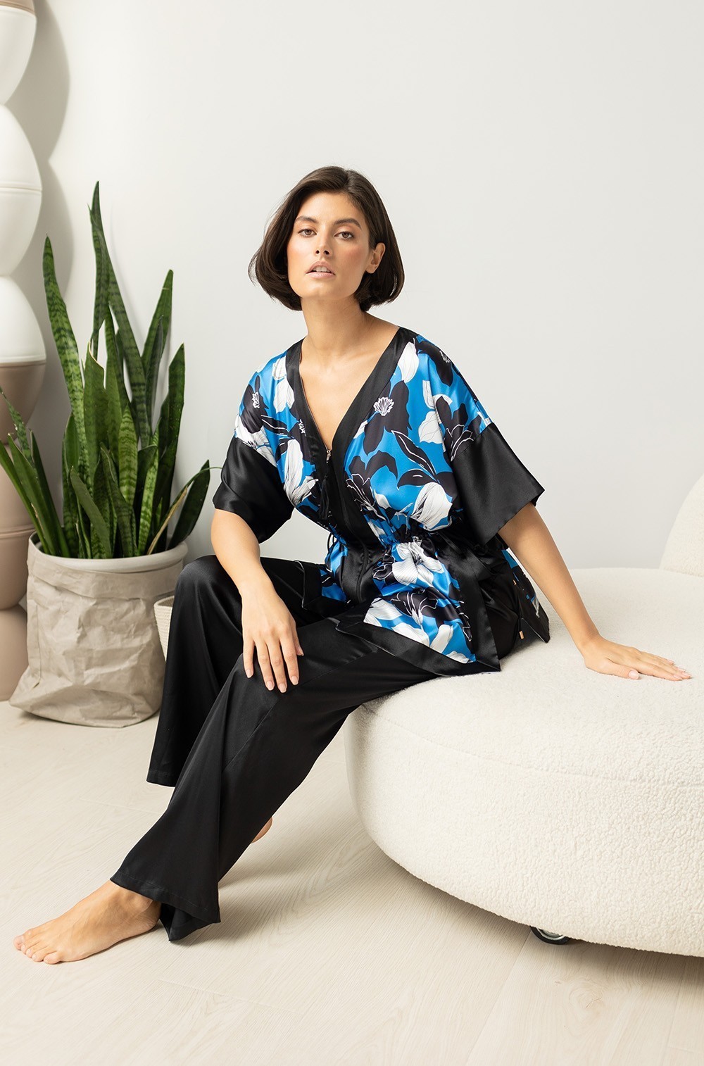 Комплект распашной на молнии блейзер и брюки палаццо Мартина 7326 Mia-Amore