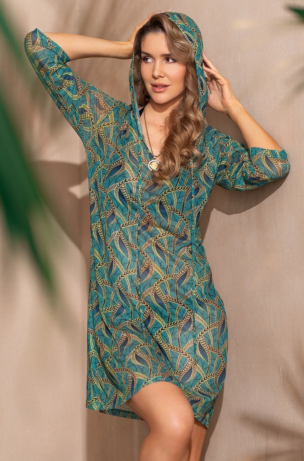 Пляжная туника с капюшоном Mia‑Amore Луминель 2181 короткая с рукавом