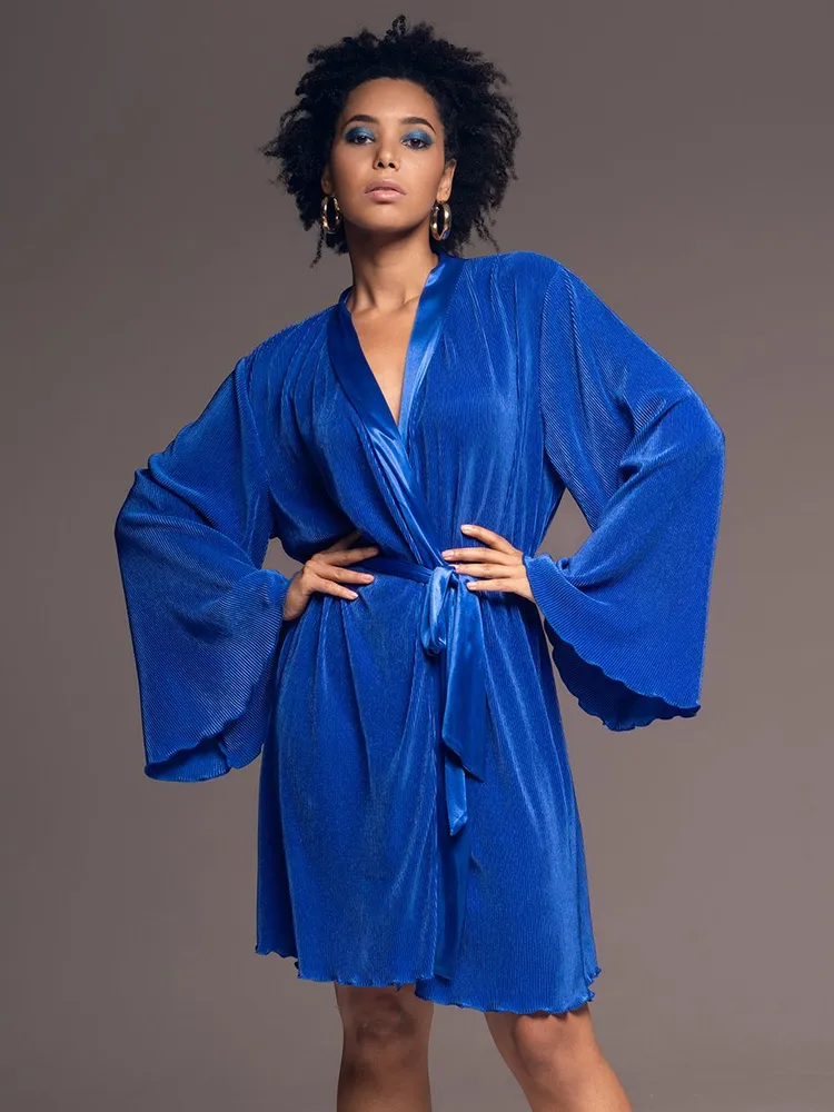 Элегантный халат короткий плиссе с широким рукавом синий Рокси 7373 Mia-Amore