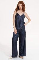 Пижама топ с брюками атласная Джулия Шарм черника 8755 Mia-Amore