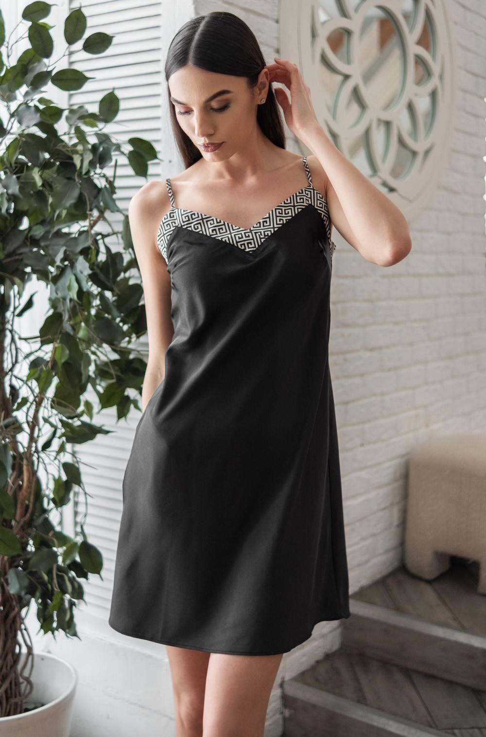 Шёлковая ночная сорочка на тонких бретелях 4081 Жадор Mia-Amore