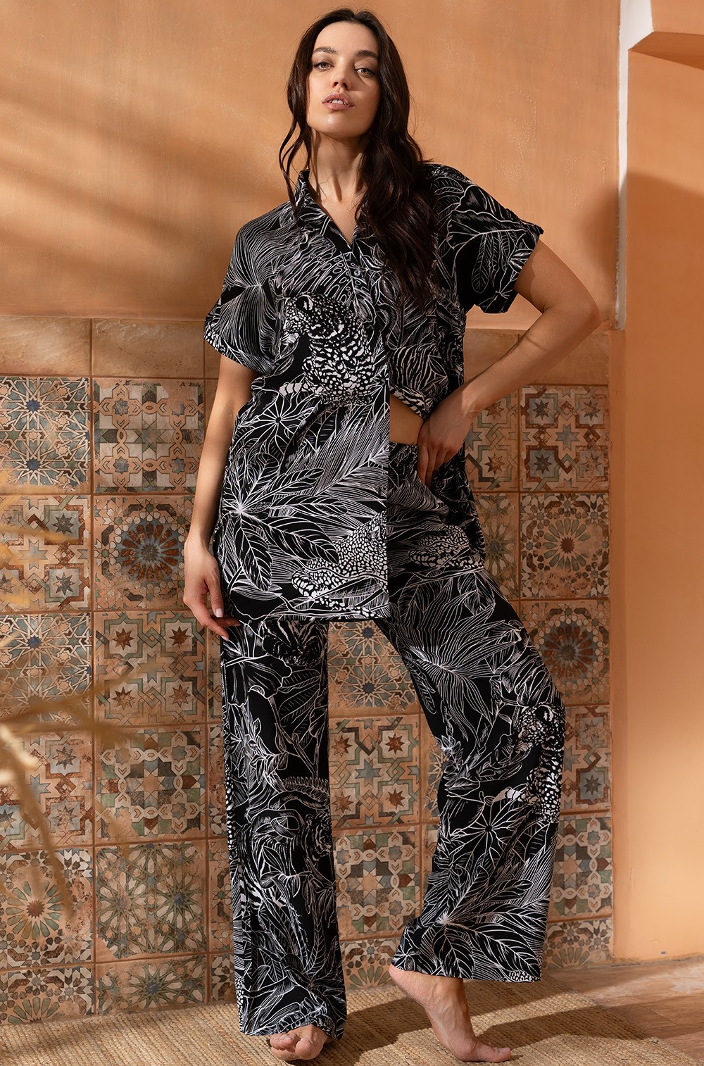 Комплект рубашка с брюками из вискозы Серенгити 5504 Mia-Amore