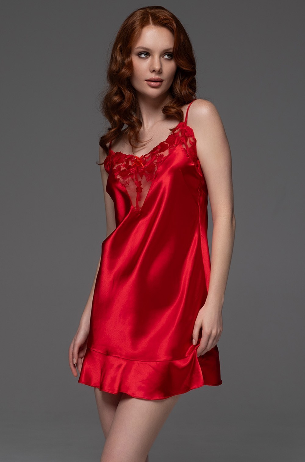 Игривая короткая сорочка красная с кружевом Merlot 4741 Mia-Amore