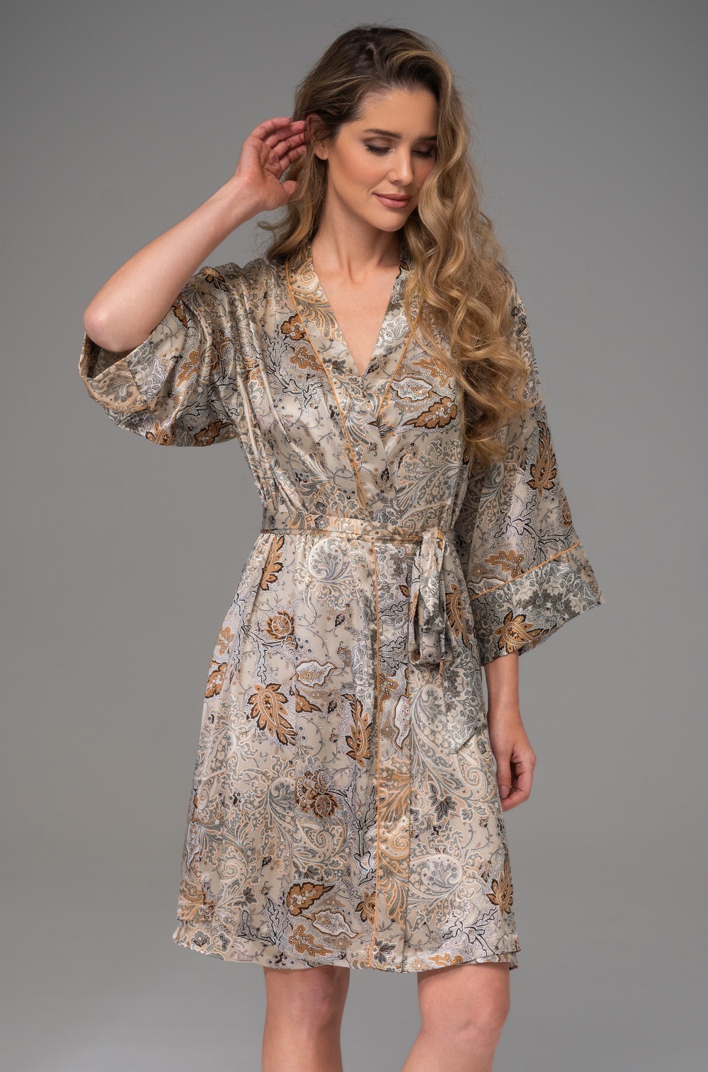 Шёлковый халат короткий запашной Ливия 4493 Mia-Amore