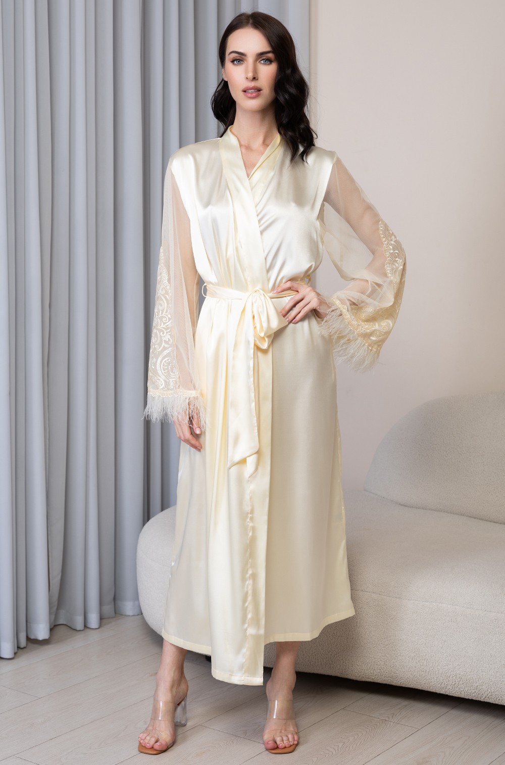 Длинный шёлковый халат Mia‑Amore Марджери 3969 шампань рукава из сетки и кружева