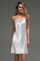 Ночная сорочка из смесового шёлка белая Лилироуз 4590 Mia-Amore