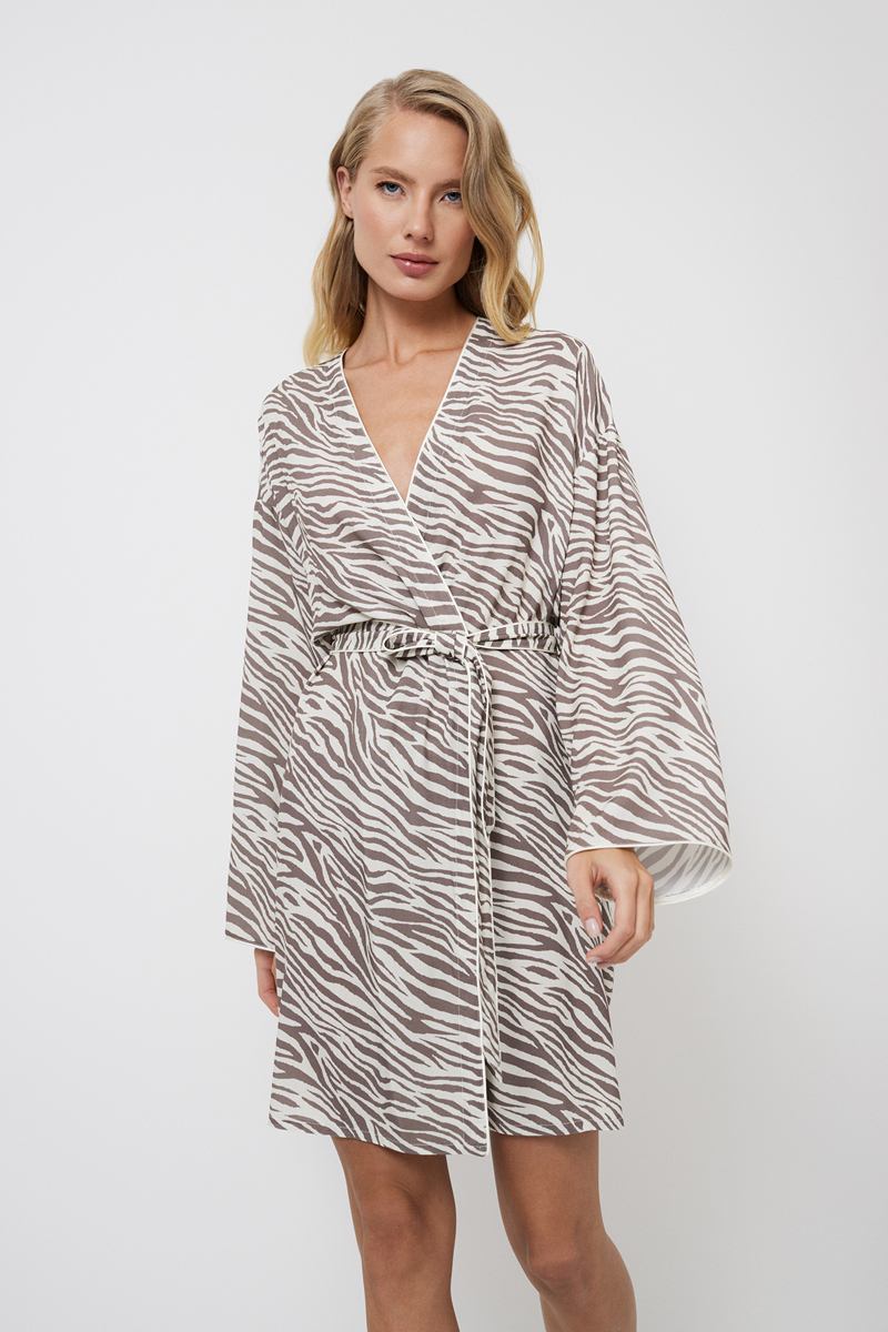 Халат домашний в стиле сафари из вискозы MANUELA  Aruelle Литва