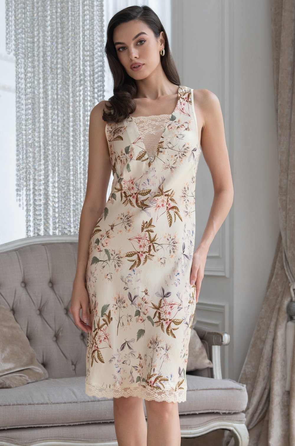 Шёлковая сорочка средней длины на широких бретелях Амели 5044 Mia-Amore