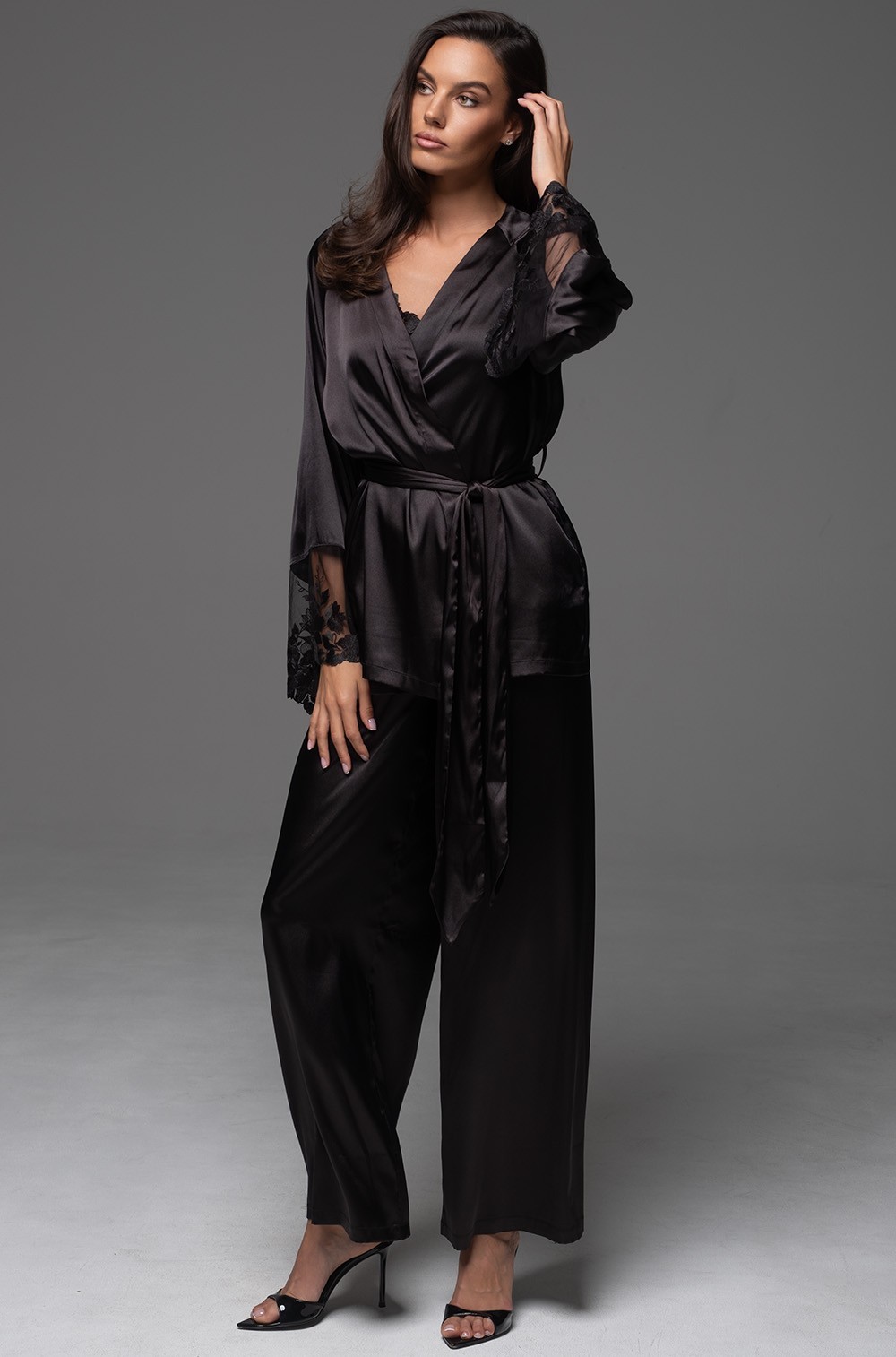 Роскошная шёлковая пижама с топом чёрная Merlot 4746 Mia-Amore