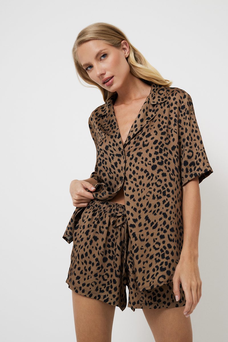 Пижамный комплект рубашка с шортами из вискозы KAYA Aruelle Литва
