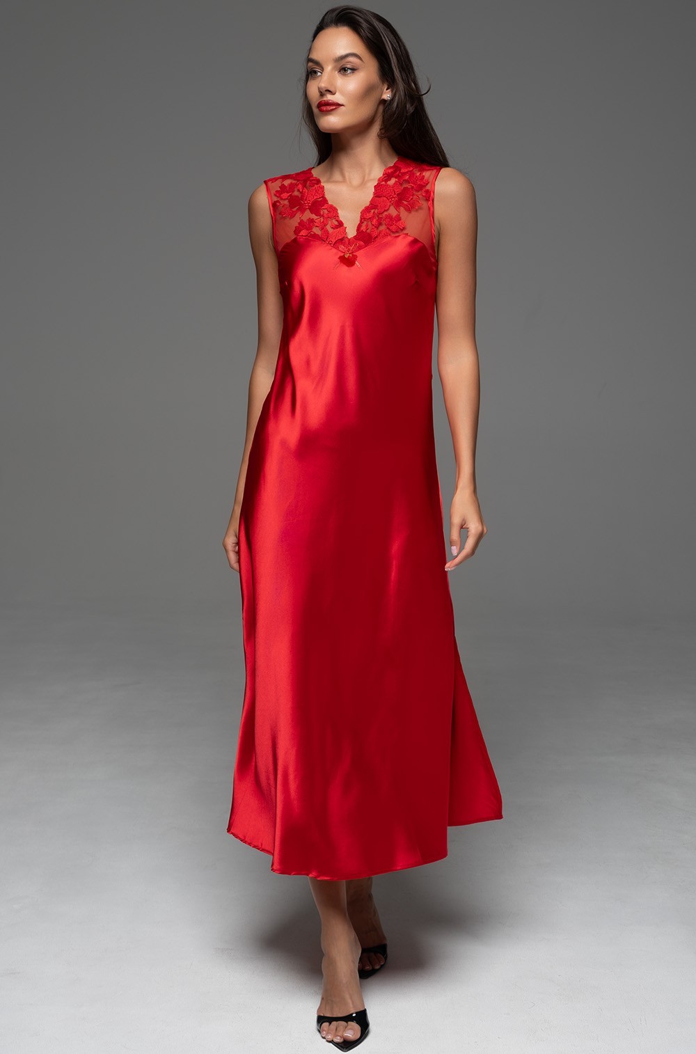 Шёлковая длинная сорочка красная с кружевом Merlot 4747 Mia-Amore