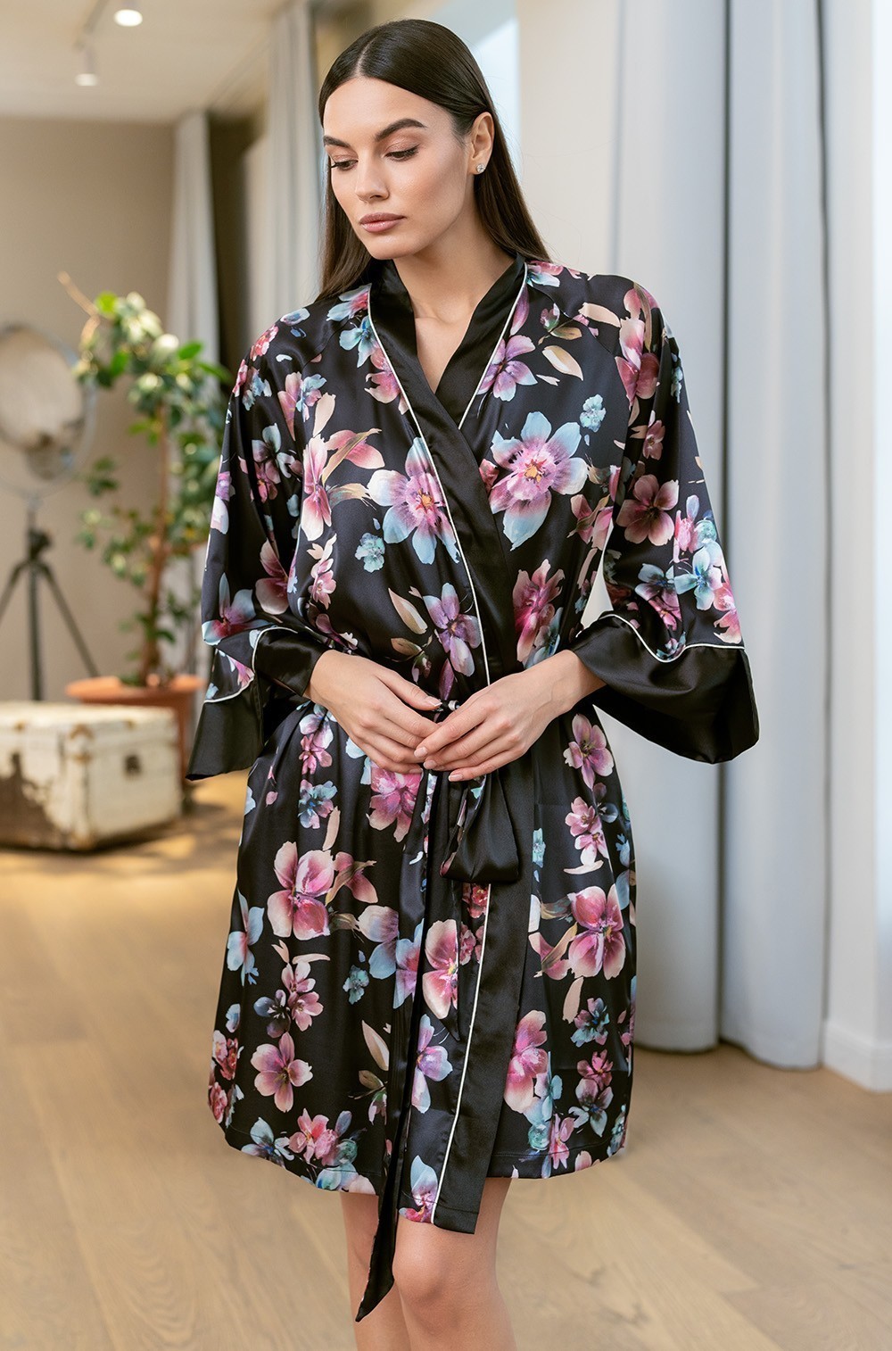 Шёлковый халат короткий запашной Алисия 4073 Mia-Amore