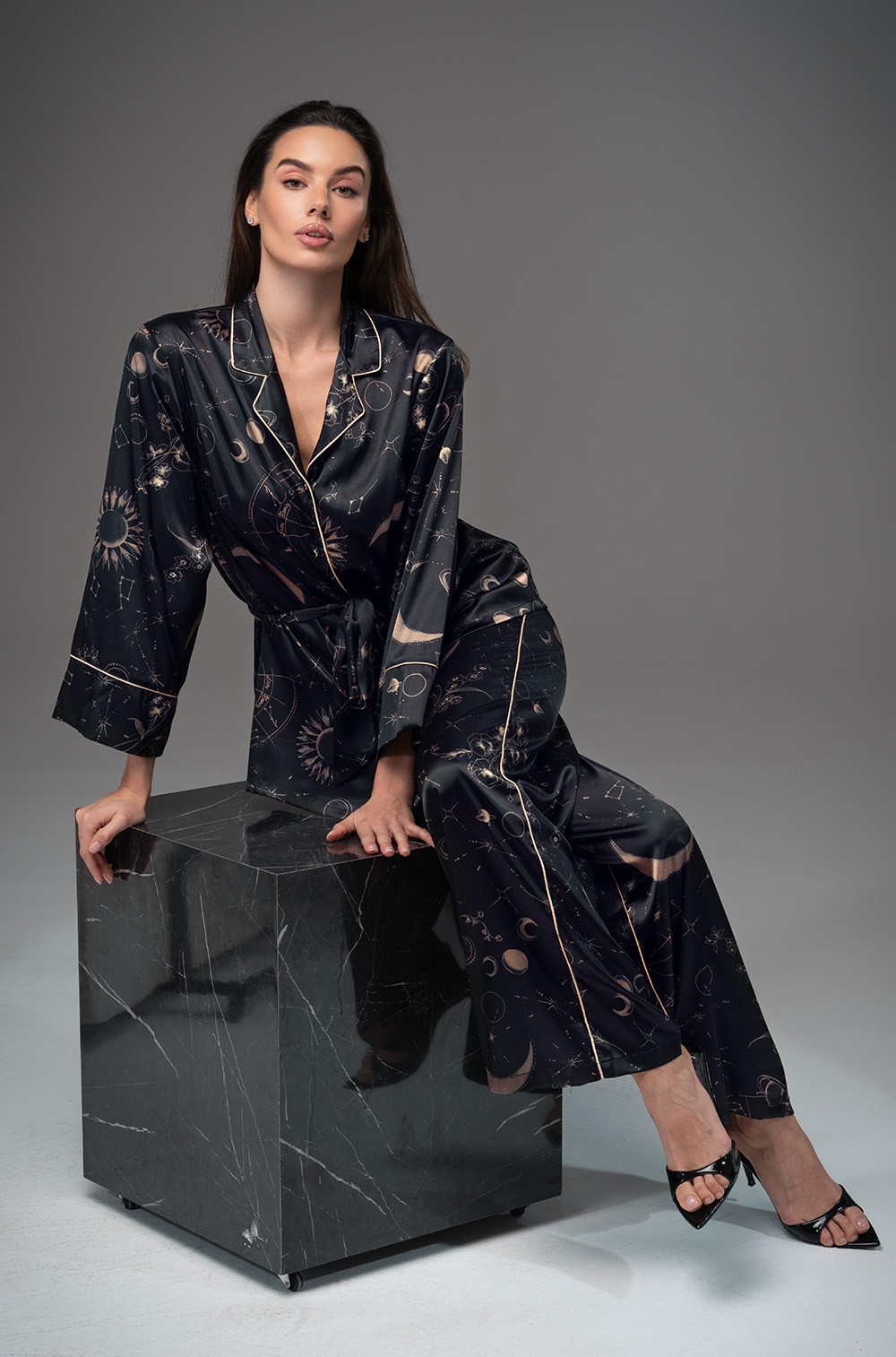 Оригинальная пижама из шёлка жакет с брюками Галатея 4466 Mia-Amore