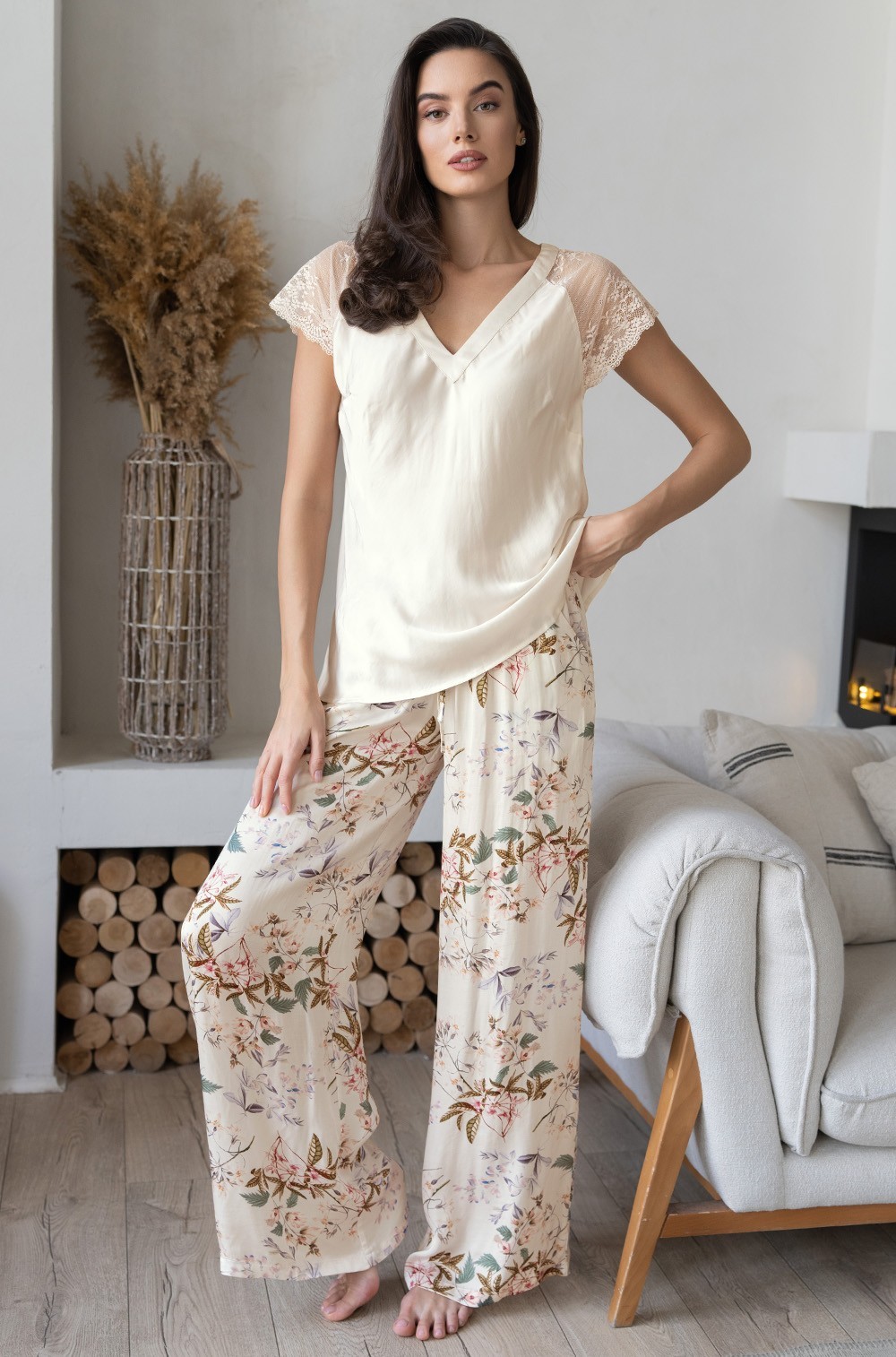 Шёлковая пижама топ с коротким рукавом и широкие брюки Амели 5046 Mia-Amore