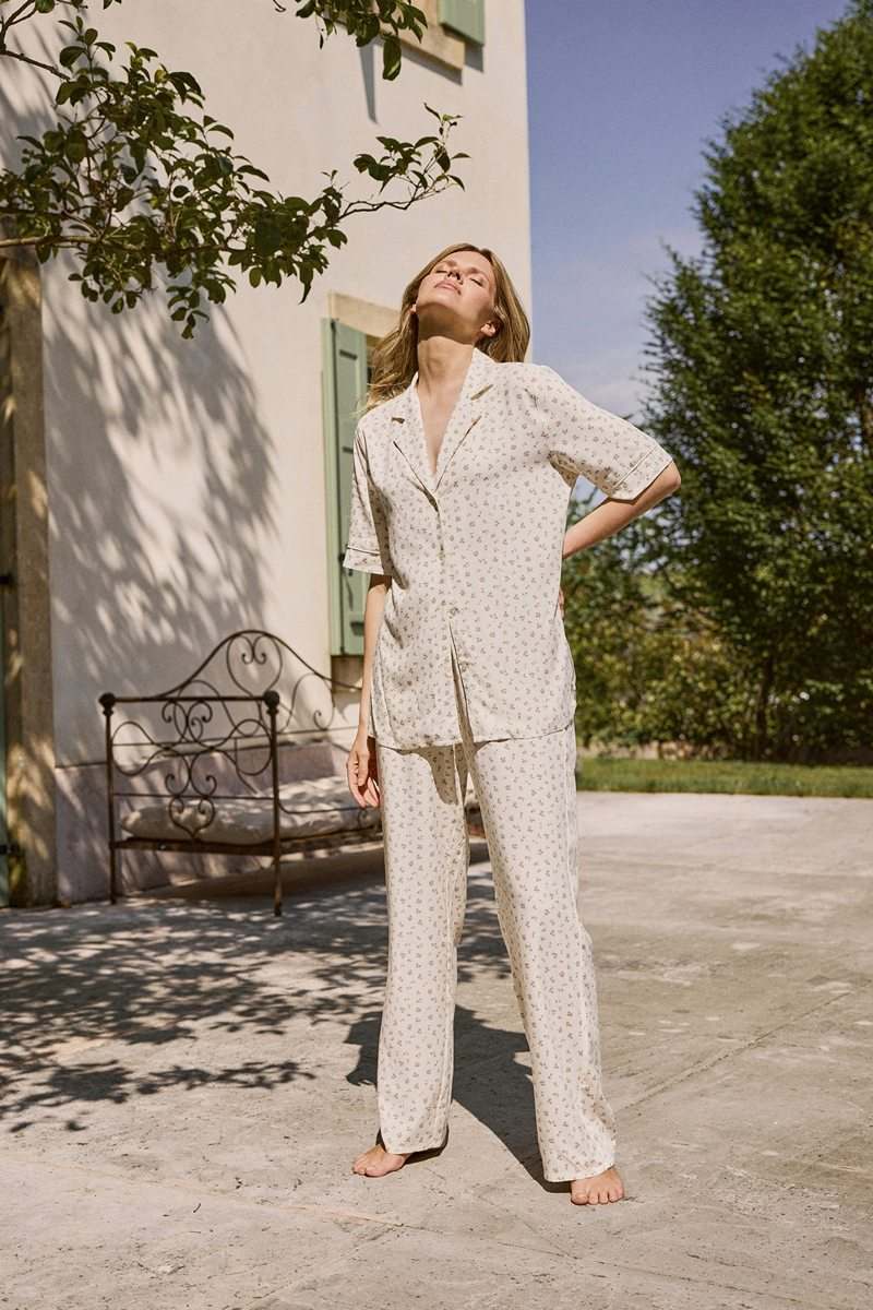 Пижама женская CAPRIELLE Aruelle рубашка со штанами из вискозы