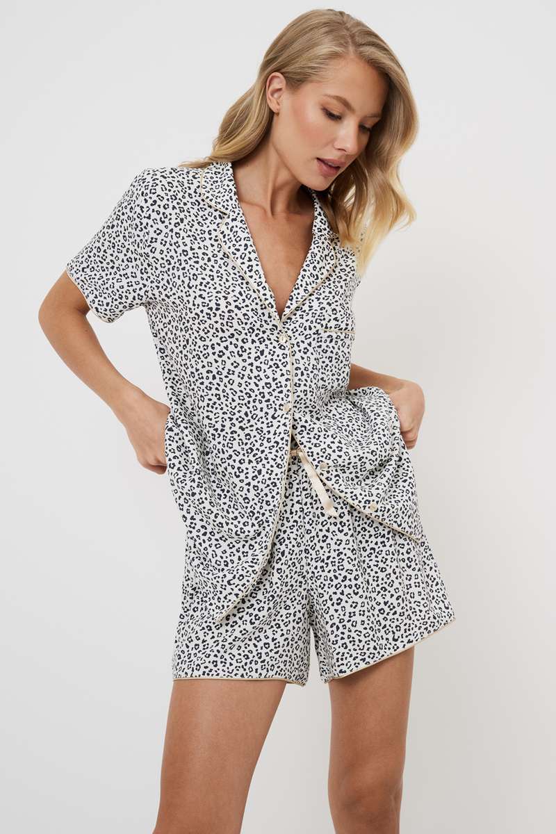 Пижама рубашка с коротким рукавом и шорты из вискозы BEATRICH  Aruelle