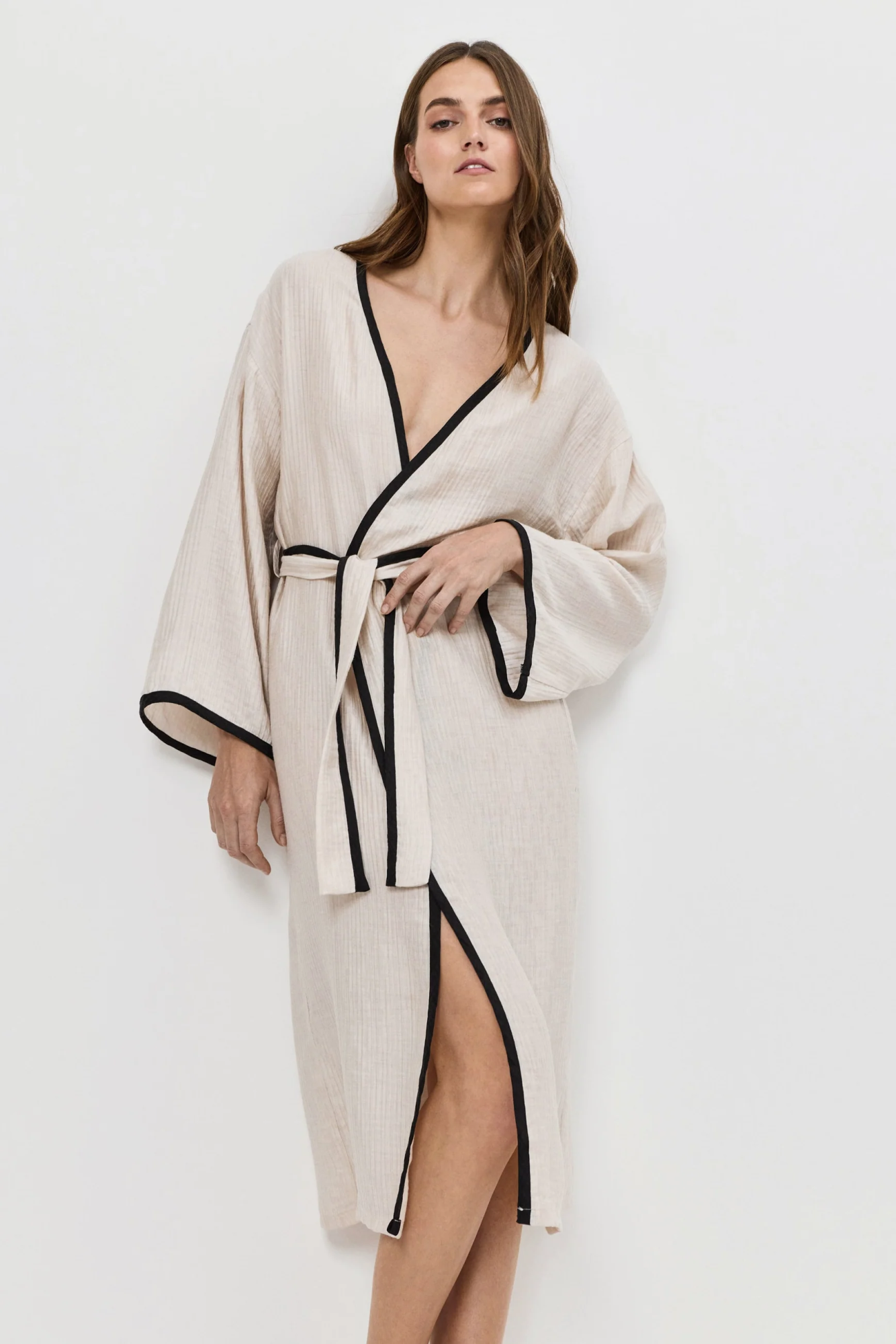 Халат-кимоно женский HORIZON Aruelle длинный из вискозы и лиоцела