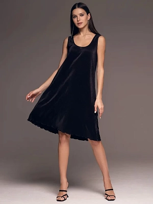 Элегантное платье-сорочка чёрное плиссе на широкой бретели Рокси 7371 Mia-Amore