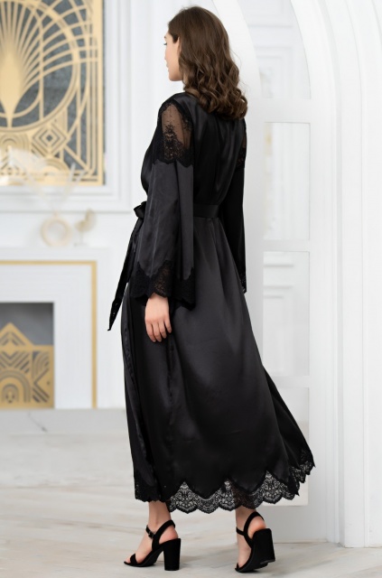 Шёлковый длинный халат чёрный с широкими рукавами Аурелия 3899 Mia-Amore