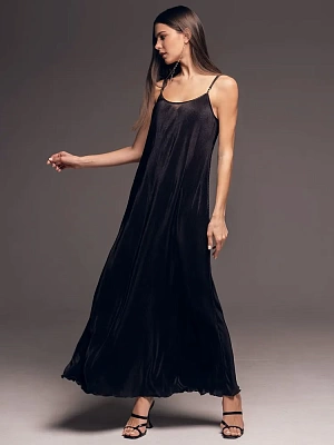 Длинное платье-сорочка плиссе чёрное на тонких бретелях Рокси 7378 Mia-Amore