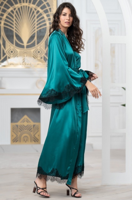 Шёлковый халат длинный с широкими рукавам  Виндсор 3889 изумруд Mia-Amore