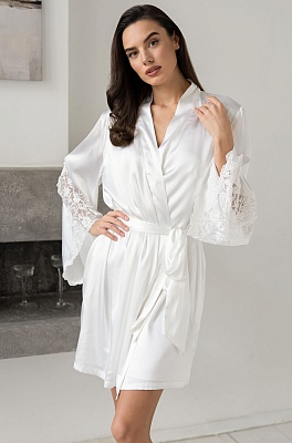 Роскошный короткий запашной халат белый из шёлка Марджери 3963 Mia-Amore